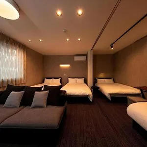 アパート White Crystal Roomb, 福岡市